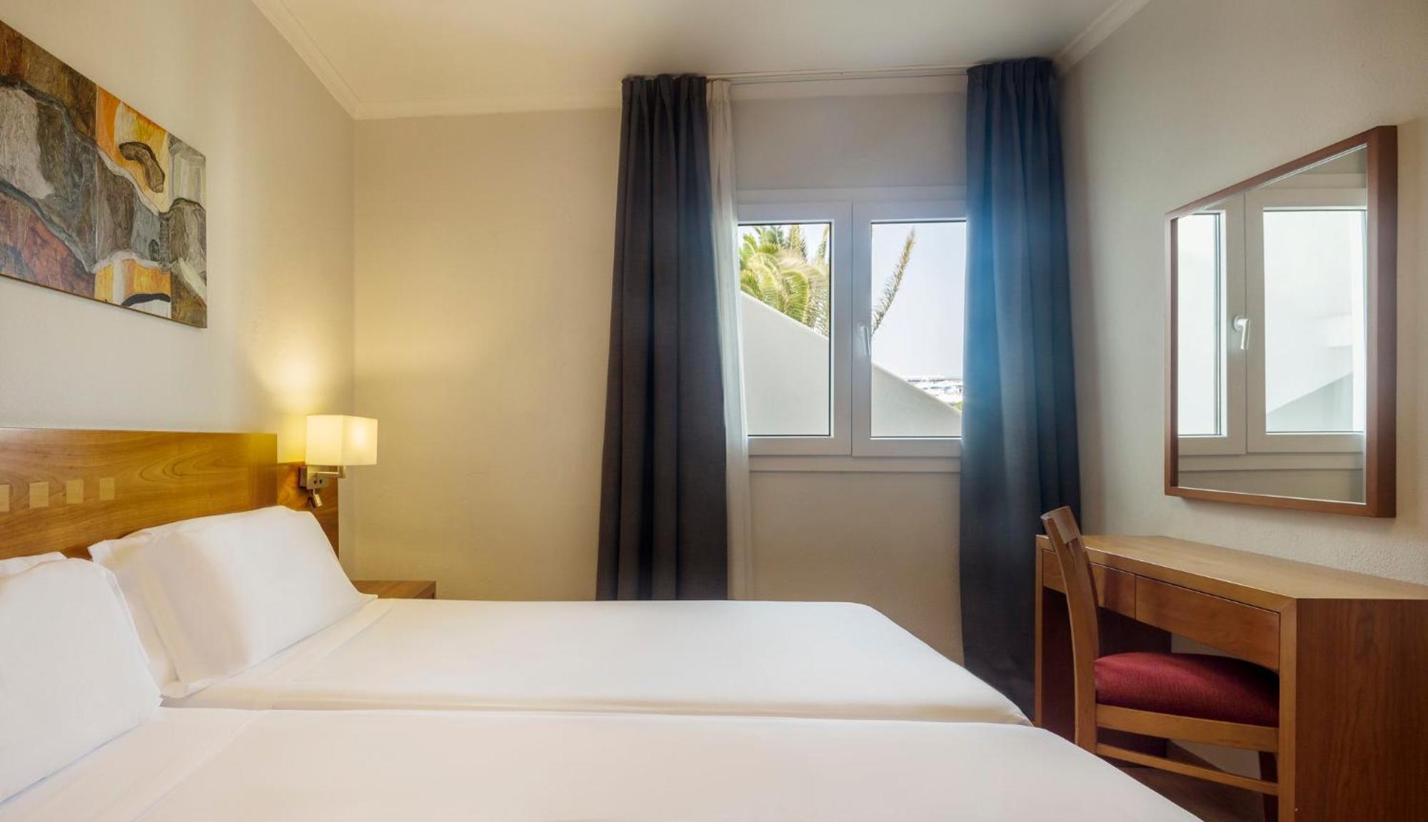 Апарт отель Ilunion Costa Sal Lanzarote Пуэрто дель Кармен Номер фото
